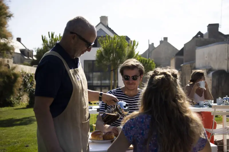 Villa Juno - Petit-déjeuner au jardin