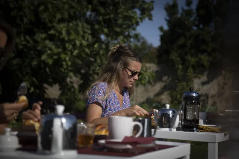 Villa Juno - Petit-déjeuner au jardin